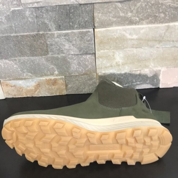 ECCO Women's Exostrike Gore-tex Ankle Chelsea Boot - Picture 4 of 5